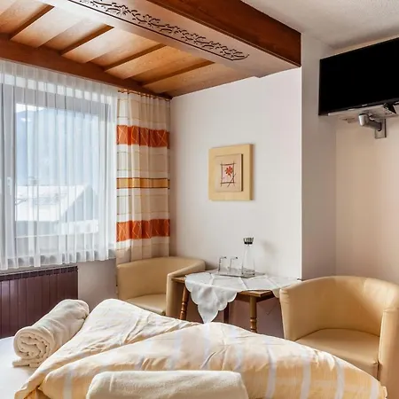 Gastehaus Gisela 1 شقة Bruck am Ziller